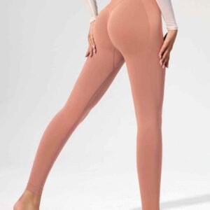 panlalaking puting gym shorts