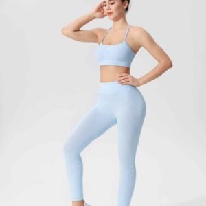 sports bra na may velcro strap